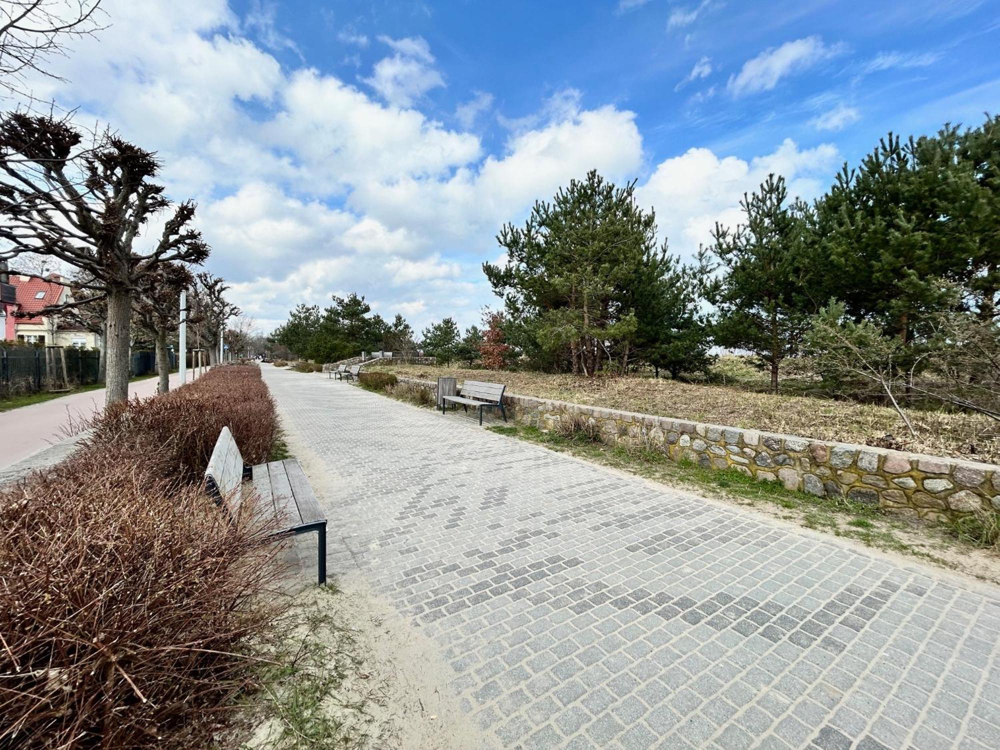 Marina Beachside *